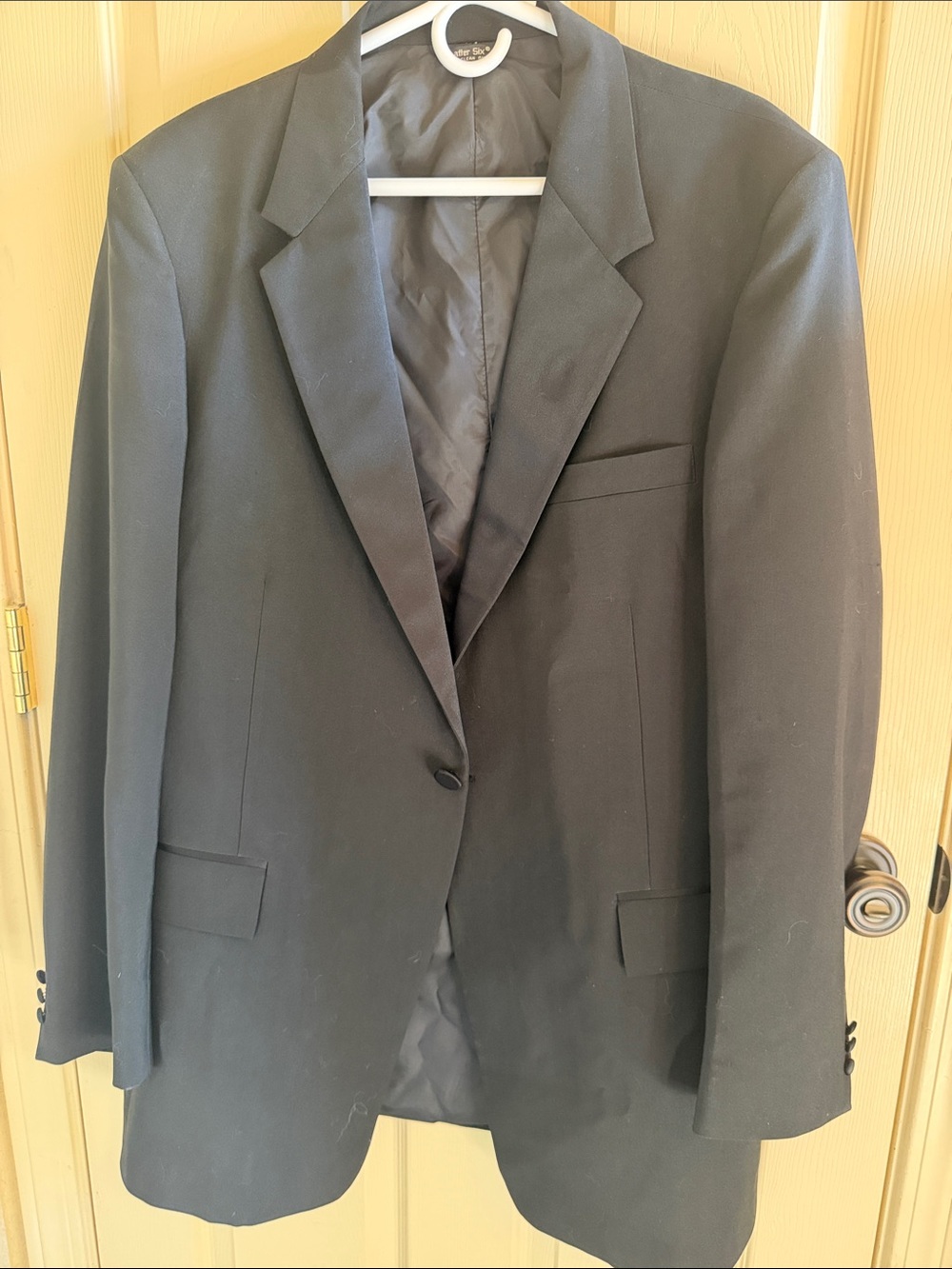 Classic Black Men's Blazer -